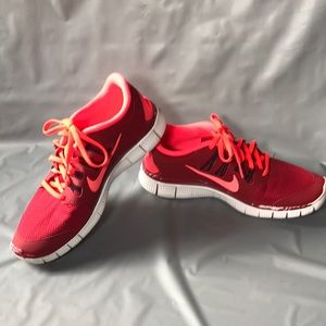 NIKE free 5.0 running shoes